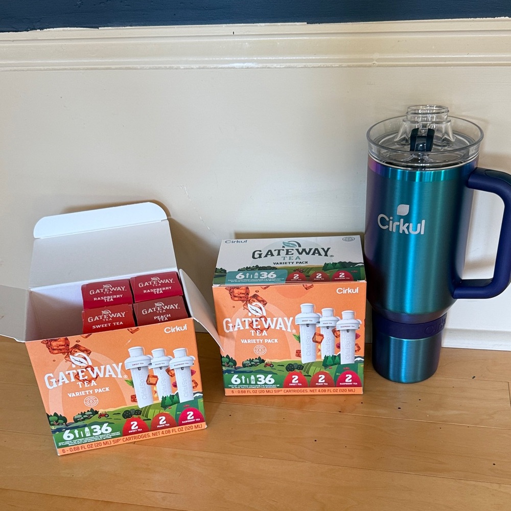 Cirkul Teal Stainless Steel 40oz with 10 Gateway Tea Pods